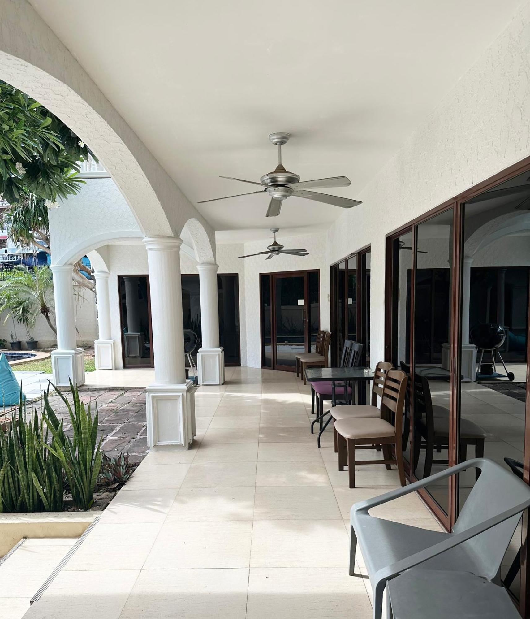 Blooming Hill Boutique Suites Pattaya Exterior foto